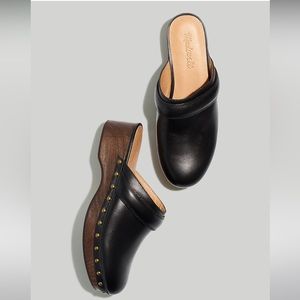 Madewell The Cecily Clog in Oiled Leather black